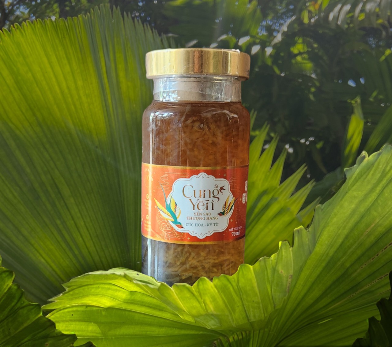 CUNG YẾN YẾN SÀO THƯỢNG HẠNG CÚC HOA KỶ TỬ ( CHAI 120 ML )
