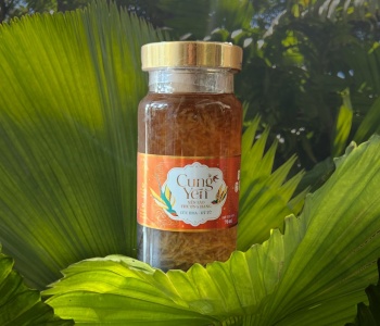 CUNG YẾN YẾN SÀO THƯỢNG HẠNG CÚC HOA KỶ TỬ ( CHAI 120 ML )